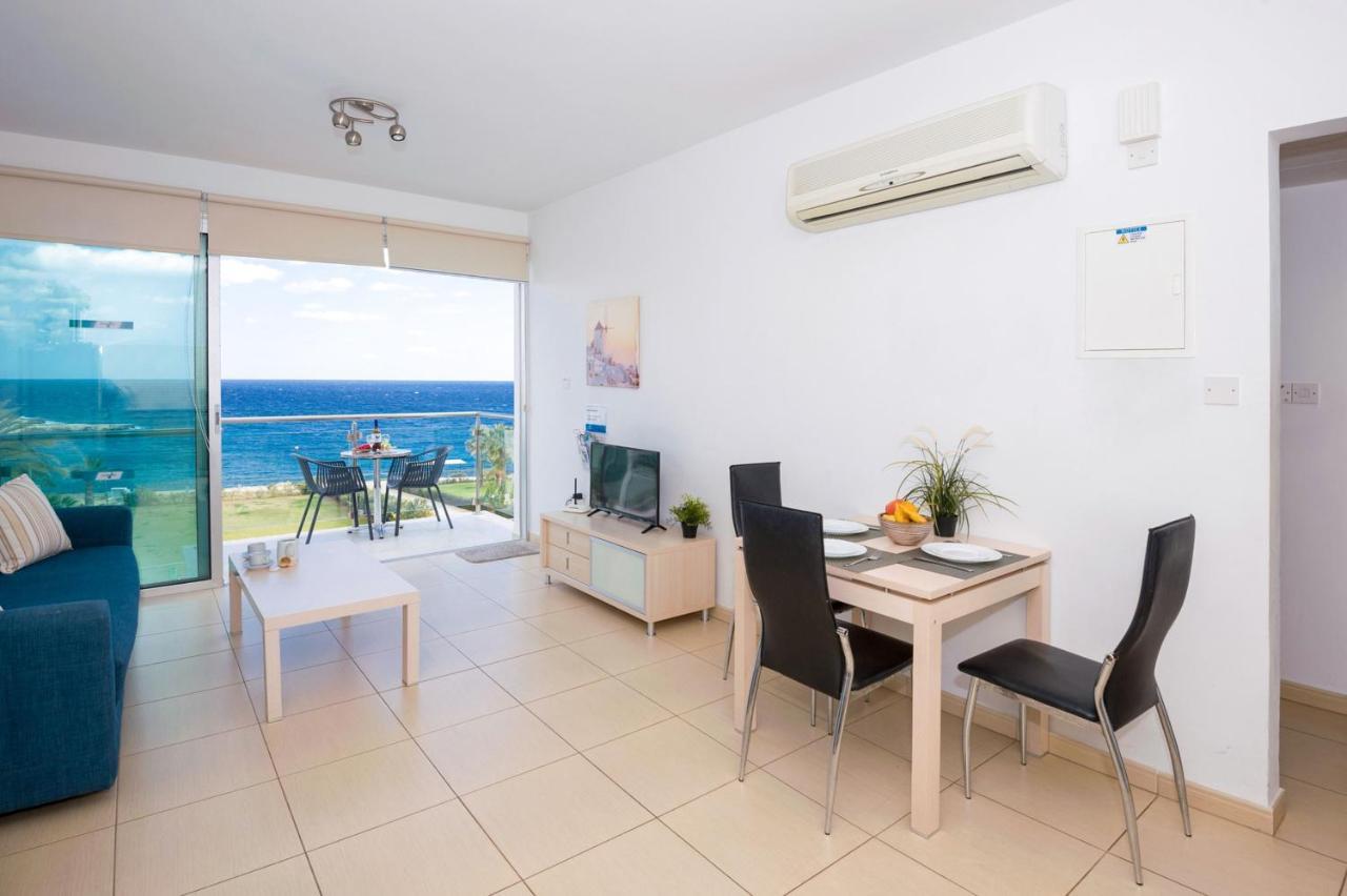 Gabriela - Coralli Beachfront Apartment Protaras Exteriér fotografie