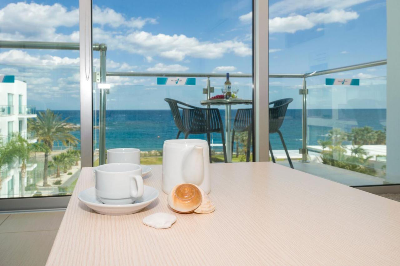 Gabriela - Coralli Beachfront Apartment Protaras Exteriér fotografie