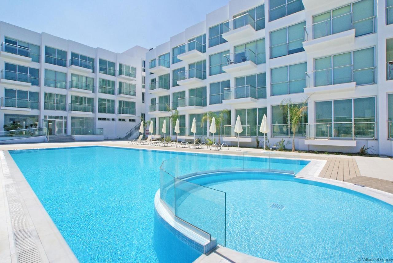 Gabriela - Coralli Beachfront Apartment Protaras Exteriér fotografie