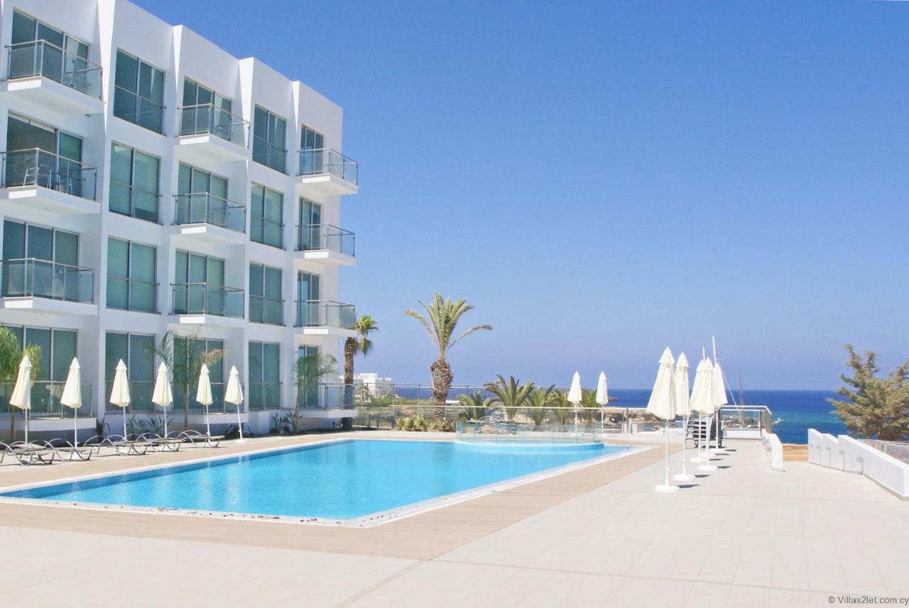 Gabriela - Coralli Beachfront Apartment Protaras Exteriér fotografie