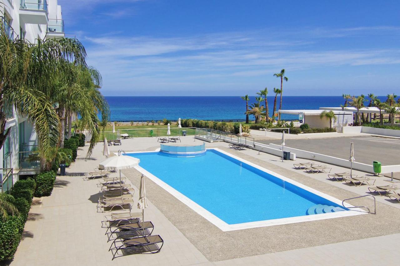 Gabriela - Coralli Beachfront Apartment Protaras Exteriér fotografie
