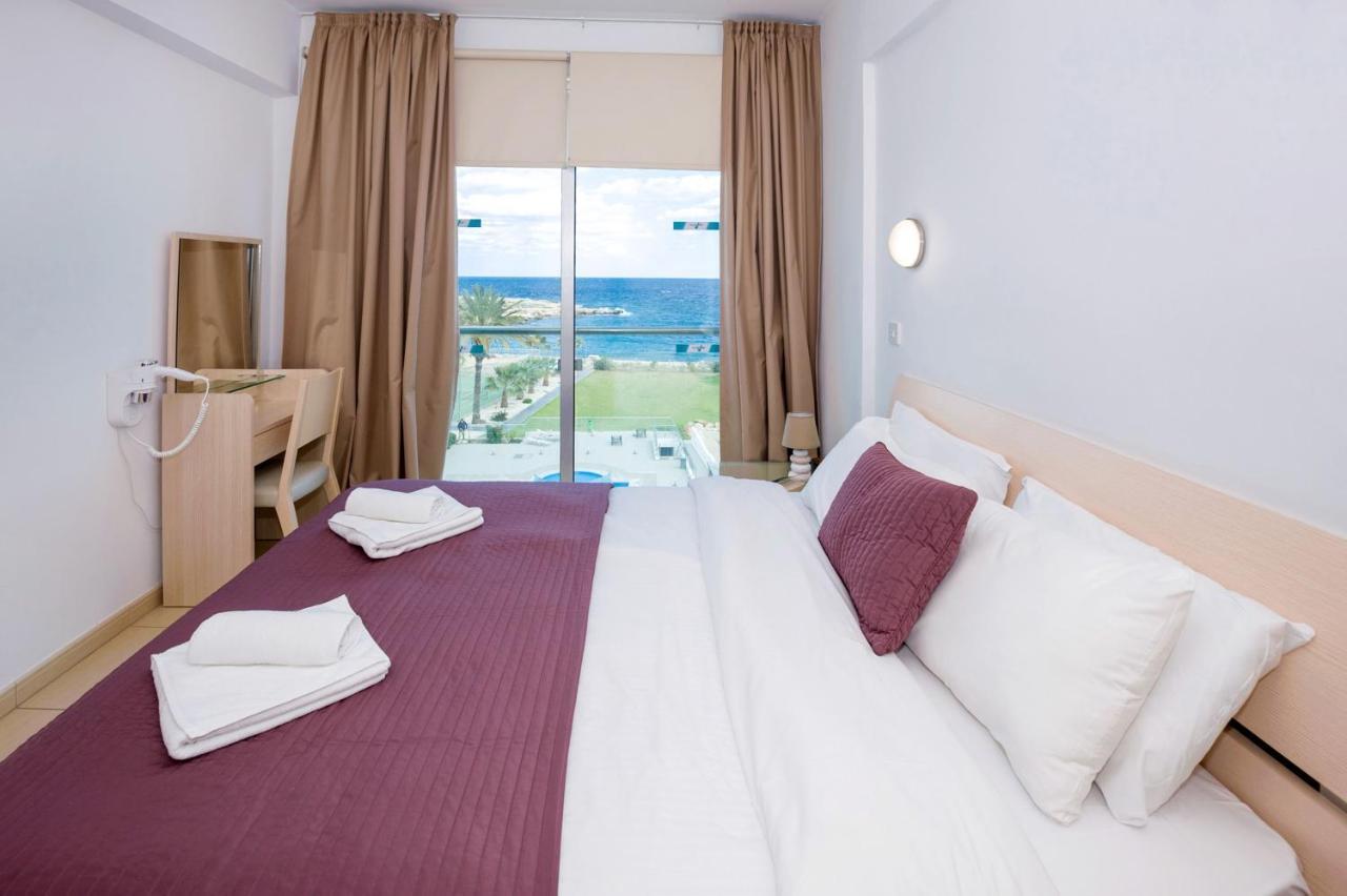 Gabriela - Coralli Beachfront Apartment Protaras Exteriér fotografie